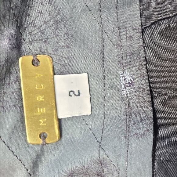 Mercy Pleated Gray Knee Length Women’s Floral Skirt Size 2 - Picture 8 of 8